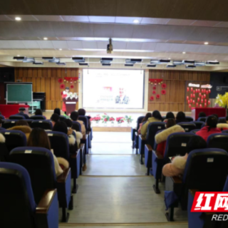 禁毒“开学第一课”  筑牢青春“防毒墙”