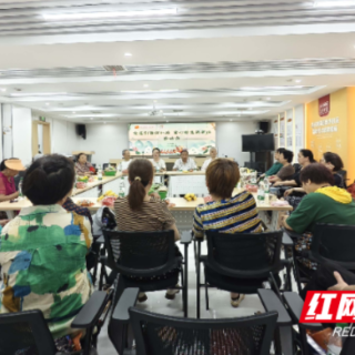 荣华社区：双节情暖邻里，“一老一小”共绘幸福画卷