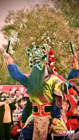 我爱湘潭我的家丨湘粤文化激情碰撞 湘潭窑湾上演“美食+非遗”嘉年华