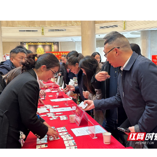 传递“民声” 为民“代言” 湘潭市人大代表陆续报到