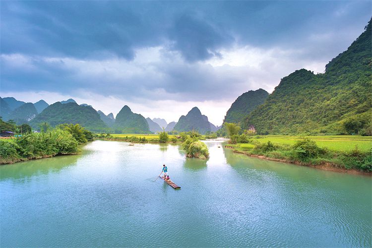 pexels-quang-nguyen-vinh-2131672.jpg