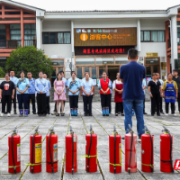 以练为主以演促防 矮寨奇观旅游区开展消防应急救援演练