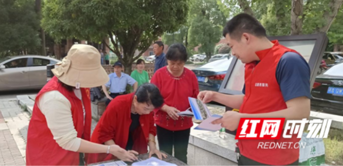 借力送戏下乡， 唱响安全宣传曲