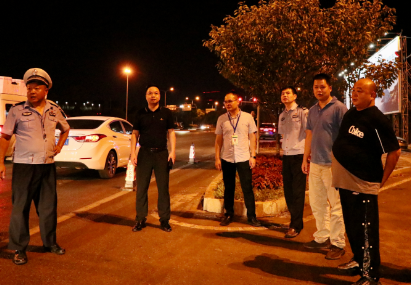 雷霆“亮剑” 给群众看得见的安全感