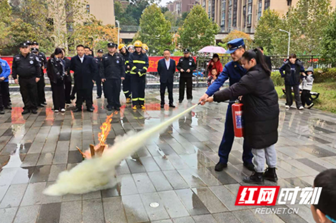 文明实践在雨花｜防火知识“进社区” 消防宣传“零距离”