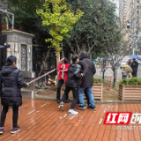 社校联合演练，共筑防暴“安全墙”