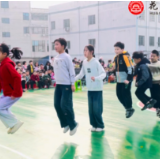 绳舞飞扬跃童年 赛场拼搏展风采