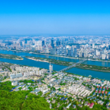何朝晖走访调研研发机构