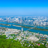 邹特调研企业扩能升级和企业服务工作