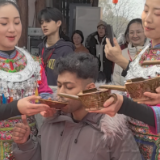 视频丨兴马洲团圆宴温情开席  外国留学生沉浸体验中国年味