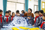 Tie-dyeing technique promoted to inherit traditional culture