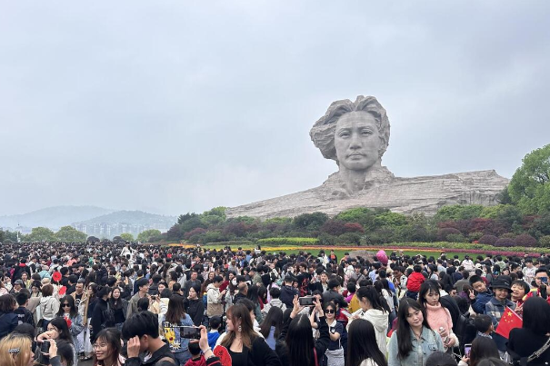 Changsha Receives Over 390,000 Tourist Visits During Qingming