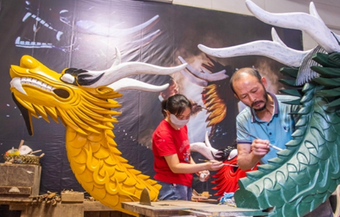 "Dragon Head" Ready Ahead of Dragon Boat Festival