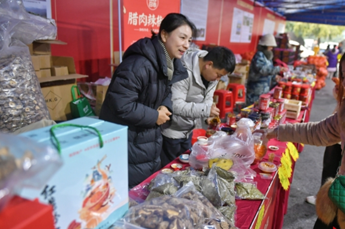 Longshan Specialties Promoted in Changsha