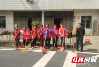 安化县高明乡：党建带妇建，推动人居环境焕新颜