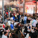 喝茶配小龙虾!2025南县小龙虾×东茅街茶馆美食节启幕