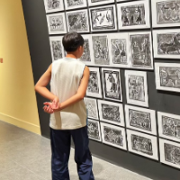用画笔勾勒童真与梦想 首届“星城童画 青春绘梦”长沙市青少年美术作品展开幕