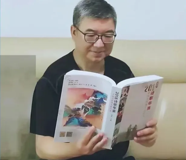 蒋复琨近照.png