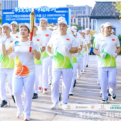 企业家传递、奥运冠军向艳梅领跑 中国全民健身走(跑)大赛拉动消费2500万元