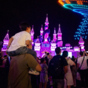 “五一”来湘聚丨无人机天幕秀＆侏罗纪夜游 株洲方特双园畅玩