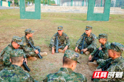 汲取力量激发动力 武警湖南总队某部组织学习党的二十大精神