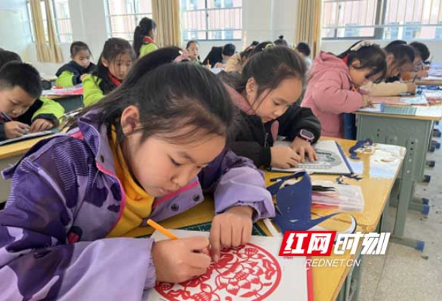 东安县明德学校打造传统文化特色课程赋能“双减”