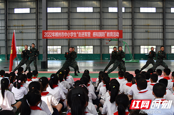 进军营听战斗故事 北湖区人武部把热爱国防的种子播撒在青少年心中