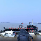 视频丨武警岳阳支队：甲板上的新兵入队仪式