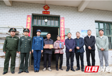 从西岳到南岳 空军军医大学学员的喜报跨越一千公里送到家