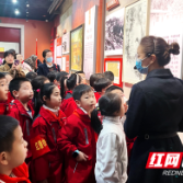 清明追思缅怀英烈 长沙砂子塘小学2111中队开展实践活动