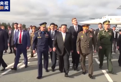金正恩参观俄空天军及太平洋舰队装备