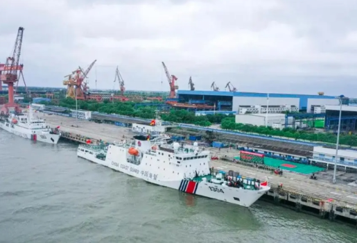 中国海警：菲方1艘运补船、2艘充气艇闯入仁爱礁海域 中方处置合理合法