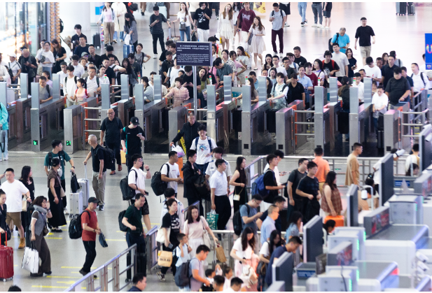 暑运开启三日，广铁集团发送旅客480万人次