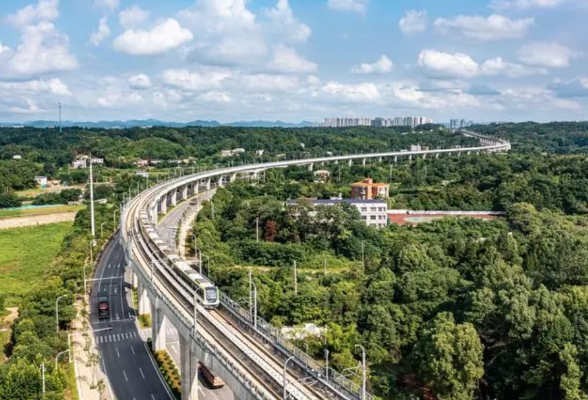 湖南轨道交通教育革新：虚拟实训技术引领工匠培育新篇章