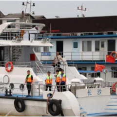 长沙、岳阳两地联合打击跨区涉水违法行为