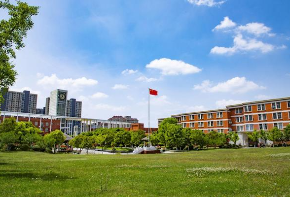 郑州城市职业学院：创新突破启新程 探索现代职教新模式