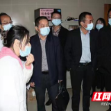 张家界：慈利县为基础薄弱乡镇卫生院“会诊”
