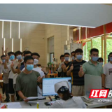 战高温保供血 张家界航空工业职业技术学院应急献血队伍好样的