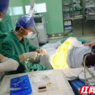 百岁老人股骨颈骨折 湘潭市第一人民医院成功实施人工髋关节置换术