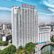 103天全力救治 8岁坠楼男孩翰翰可以走路了