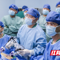 819中国医师节 | “最美医生”何恒正：无影灯下绽芳华！