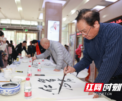 这个国医节 中医与书法两大国粹在这家有90年历史的中医院碰撞