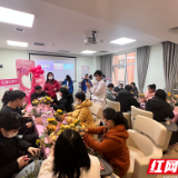 湖南省妇幼保健院孕妇学校举办“花漾三八节”活动