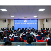 “警”彩开讲!岳阳公安多警种联动开展“法治进校园”活动