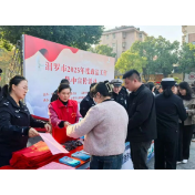 汨罗这里人气旺!政法“摊位”火热开场,普法宣传很“走心”