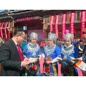 新晃法院：春社普法行 法治润民心