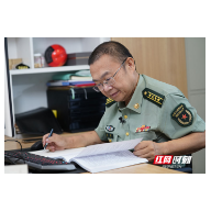 以轮椅为战车的冲锋战士 记全国自强模范、国防科技大学计算机学院研究员王戟