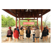 凤凰法院：巡回审判走进民主法治示范村