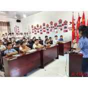 青春力量筑法治 普法清风润民心——武溪镇开展暑期大学生“送法下乡”法治宣传活动