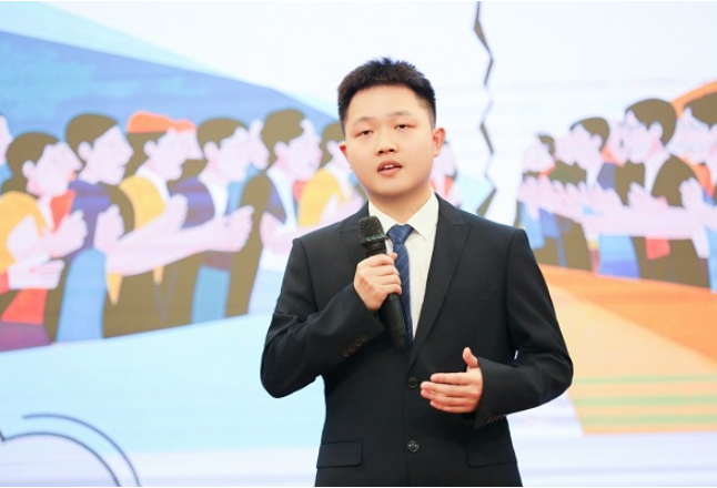 以赛促教展风采 法治之光耀课堂